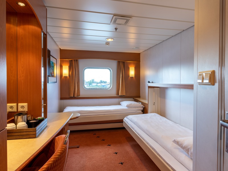 Polar Outside | Middle deck for 2 travellers